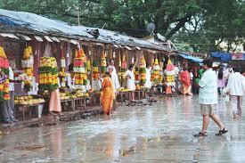 Ganeshpuri flower vendors